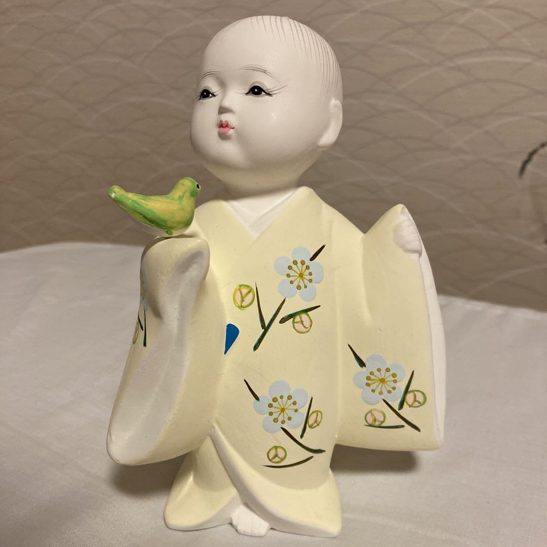 Amazon | 伝統工芸 博多人形 子供 幼児 小鳥付 | 博多人形 | おもちゃ
